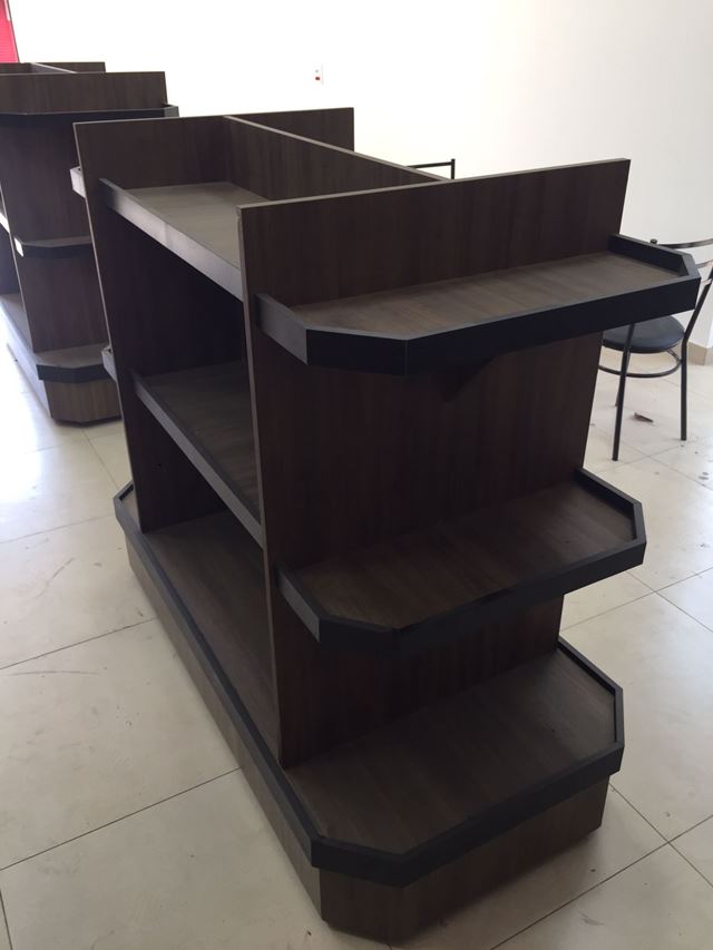 Gôndola Central para Padaria