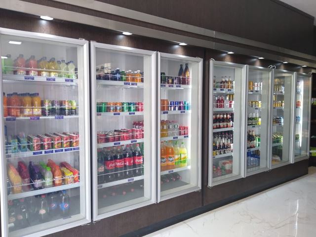 Walk In Cooler com Portas de Geladeira