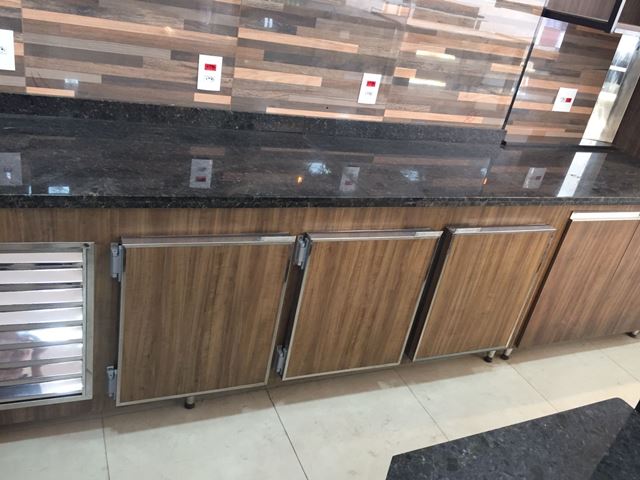 Balcão Refrigerado com Madeiramento